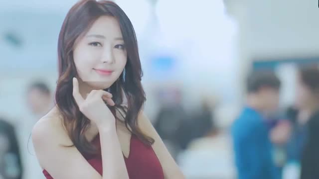 模特dj嗨曲视频-王馨平-别问我是谁-mcyy